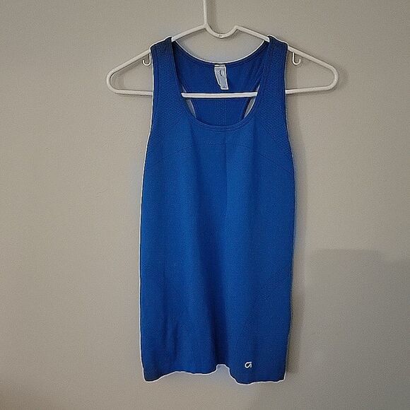 Gap tank Size M Gap tank Size M Gap tank Size M - Picture 1 of 8